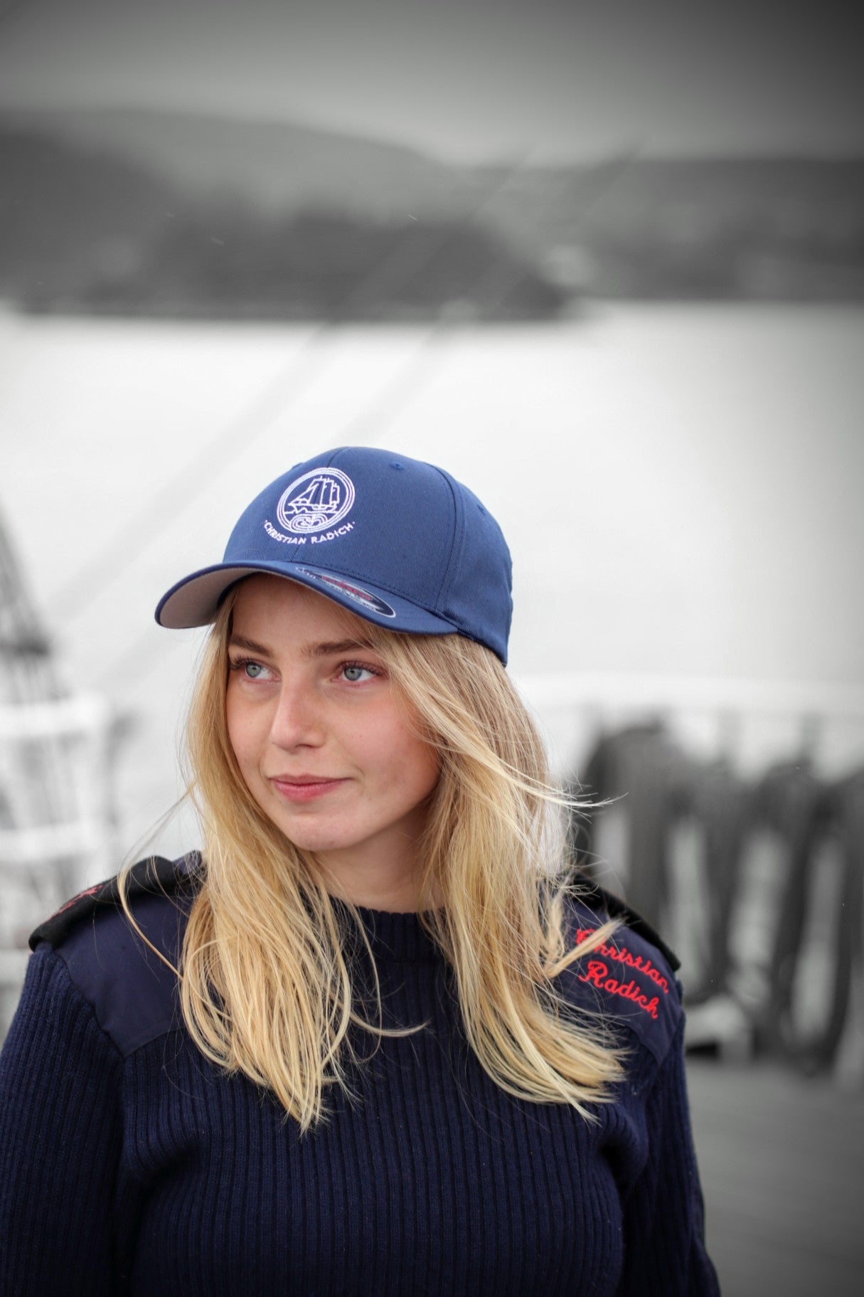 Caps